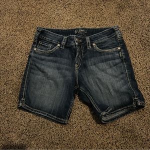Mid length shorts